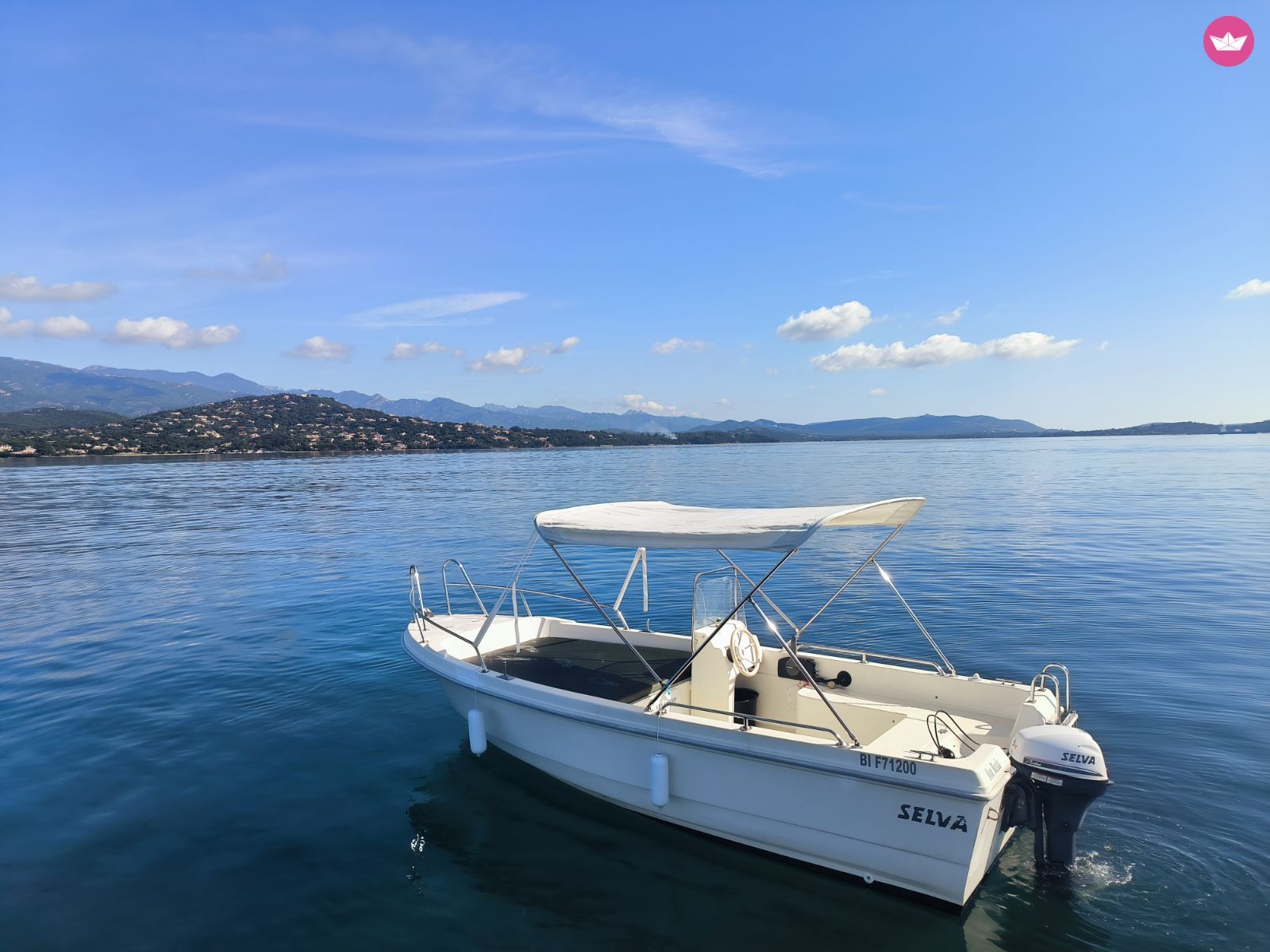Selva T4.8, bateau de location chez SunSea Boat Rentals au départ de Port de Mandelieu